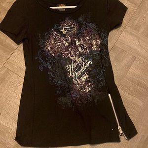 Worn one time. Womens Harley Davidson top.